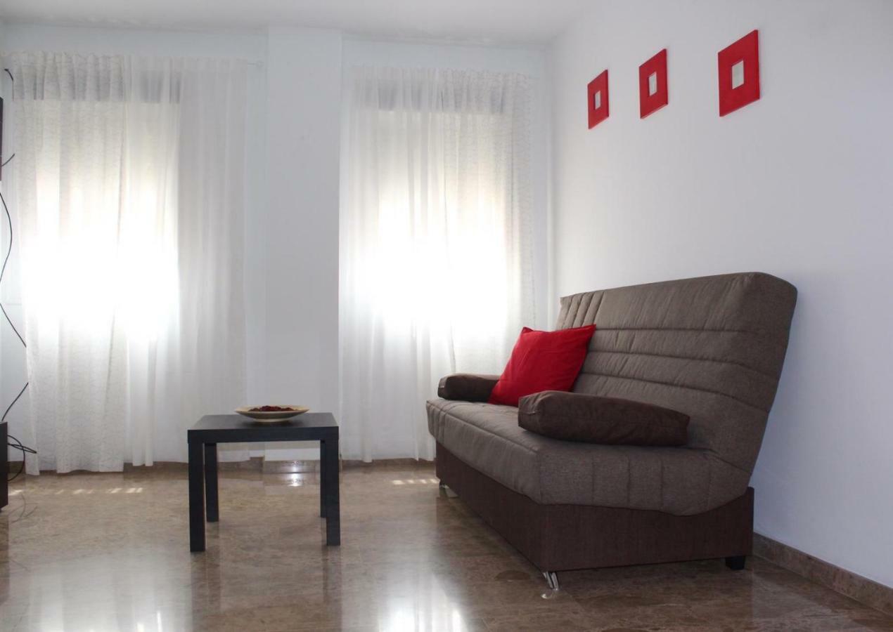 Amazing And Clean Studio Very Close To City Center มาลากา ภายนอก รูปภาพ