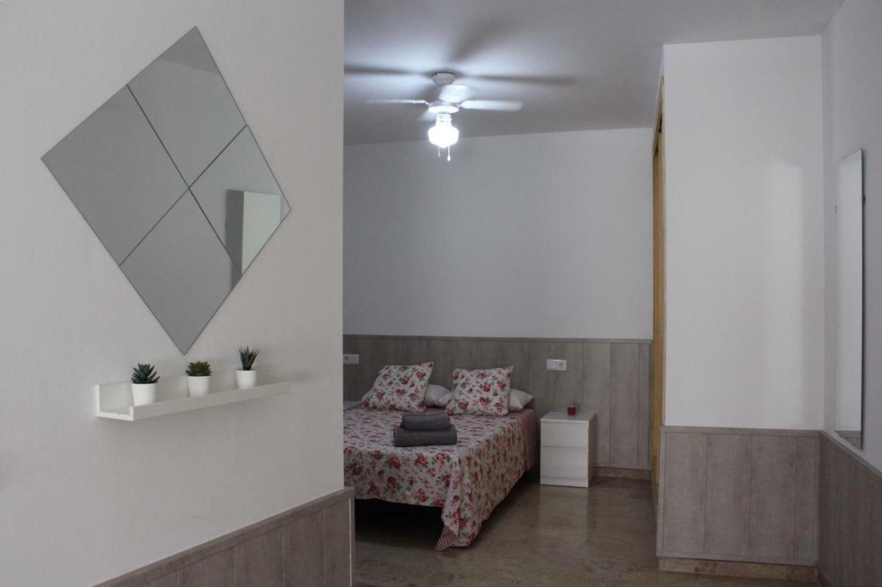 Amazing And Clean Studio Very Close To City Center มาลากา ภายนอก รูปภาพ